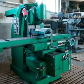 Vertical milling machine
